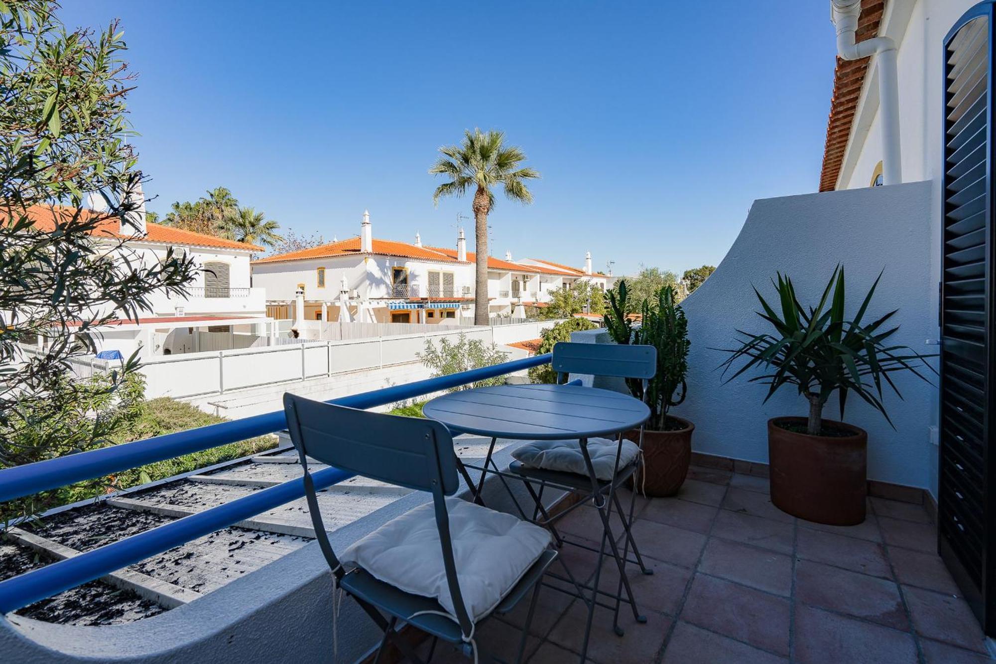 Vila Ramalhete W/ 3 Bdr & Balcony By Lovelystay Altura Bagian luar foto