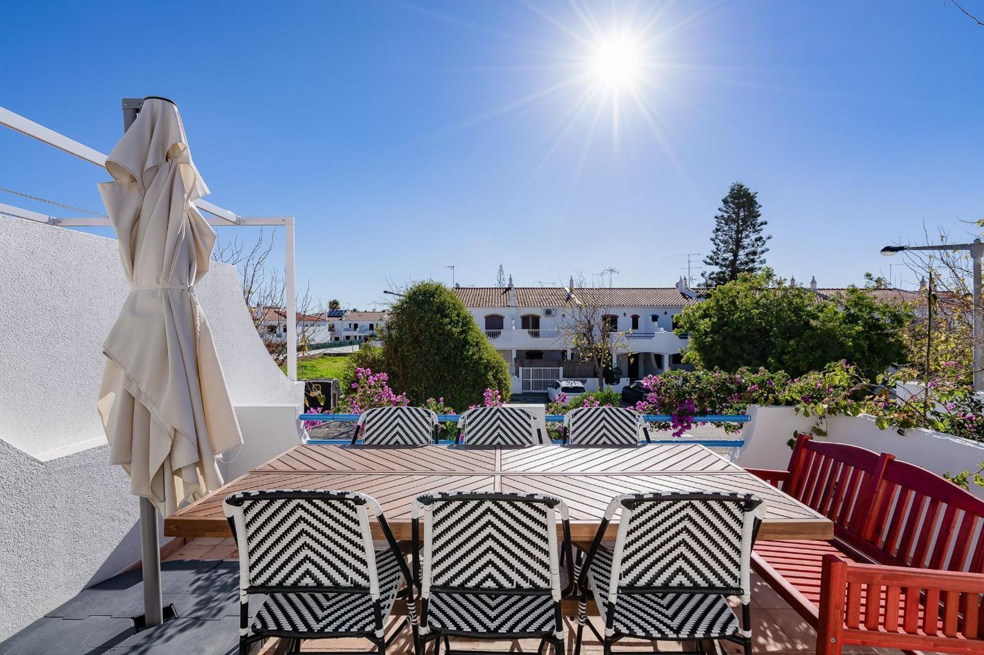 Vila Ramalhete W/ 3 Bdr & Balcony By Lovelystay Altura Bagian luar foto